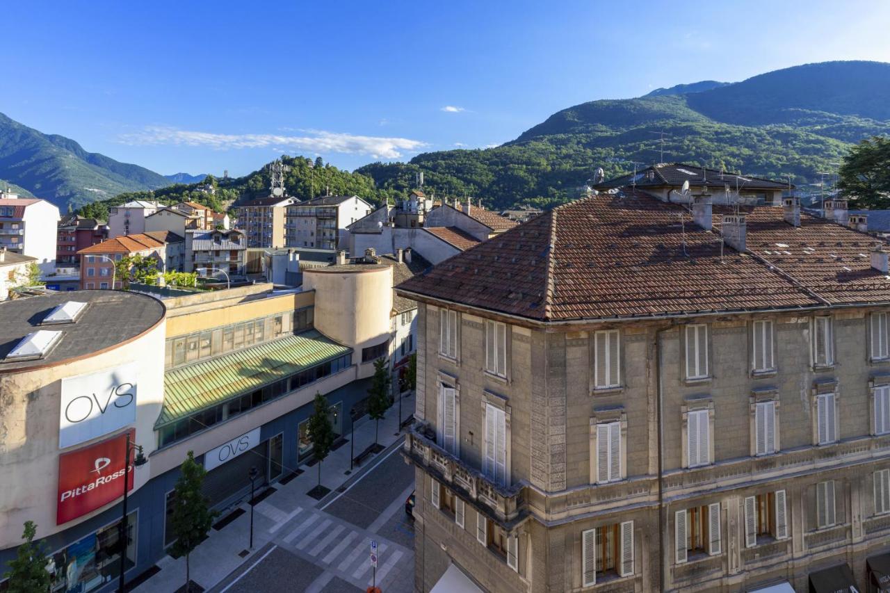 Apartamento Panoramic Penthouse In The Historical Center Domodossola Exterior foto