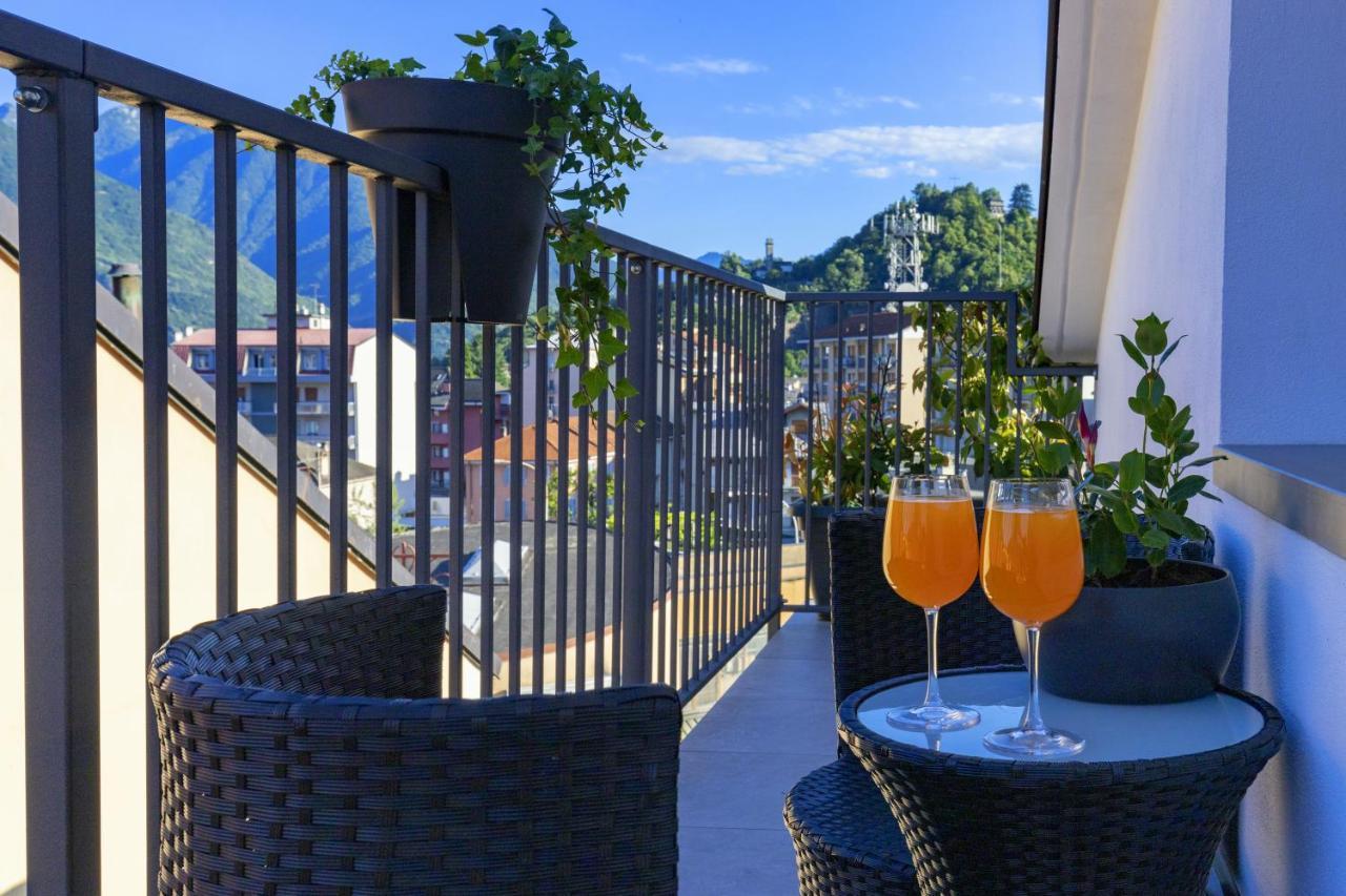 Apartamento Panoramic Penthouse In The Historical Center Domodossola Exterior foto