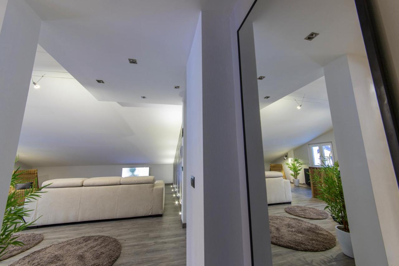 Apartamento Panoramic Penthouse In The Historical Center Domodossola Exterior foto