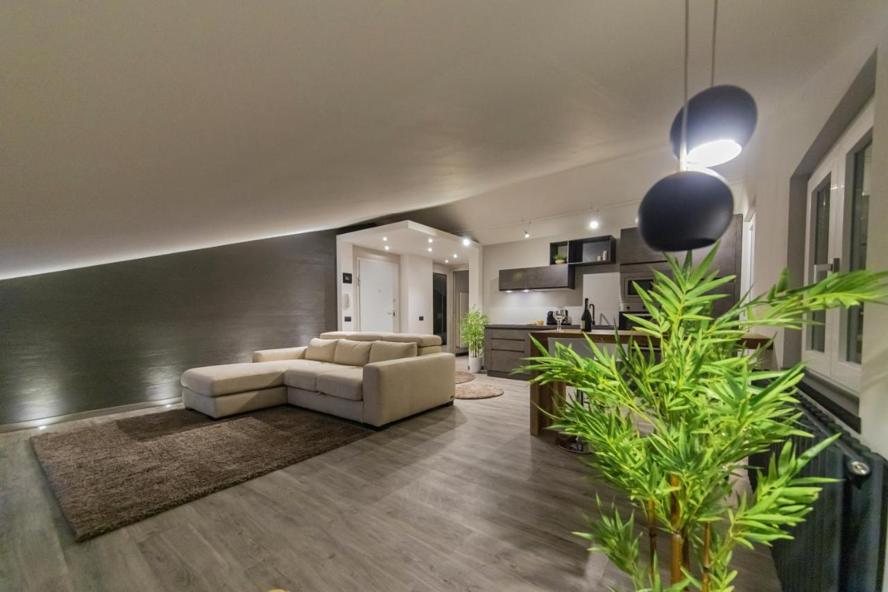 Apartamento Panoramic Penthouse In The Historical Center Domodossola Exterior foto