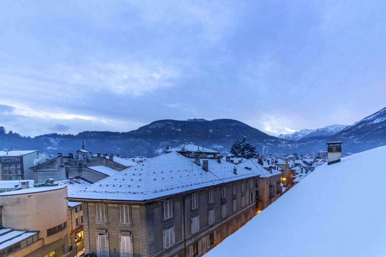 Apartamento Panoramic Penthouse In The Historical Center Domodossola Exterior foto