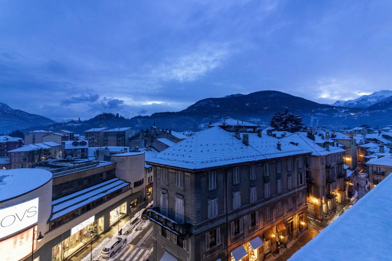Apartamento Panoramic Penthouse In The Historical Center Domodossola Exterior foto